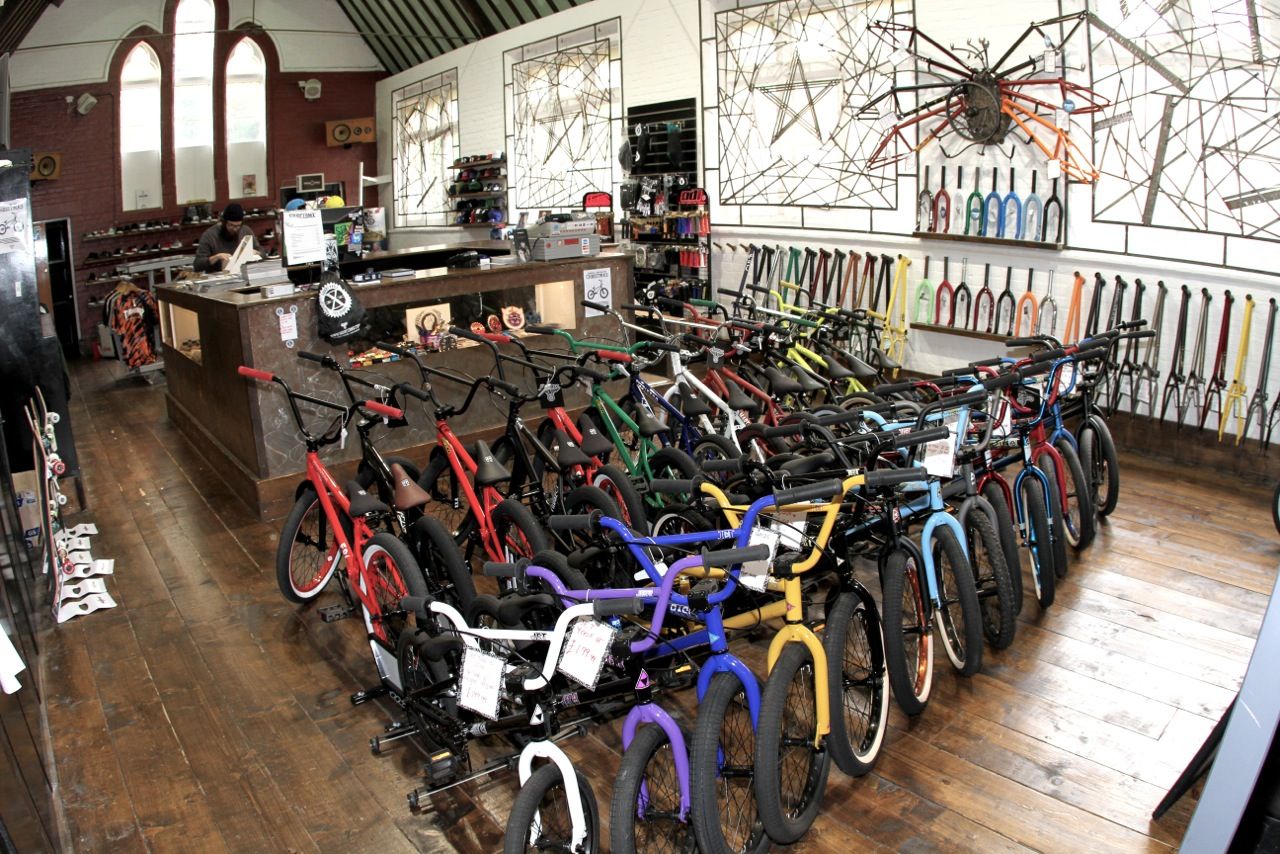 SHOW ME YOUR BIKE ROOMS!! Forums